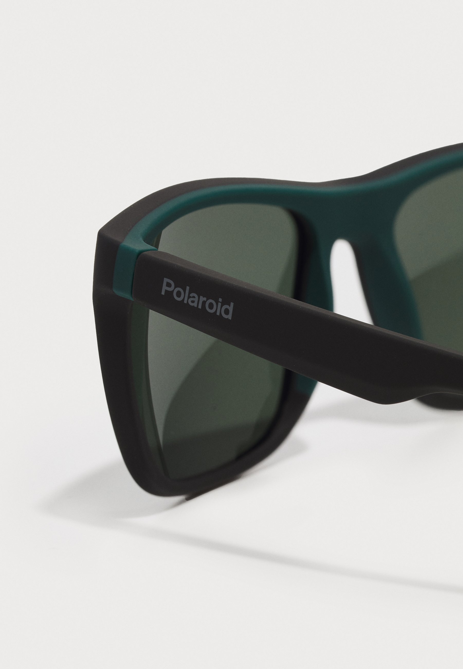 Occhiali da sole Polaroid - nero opaco/verde