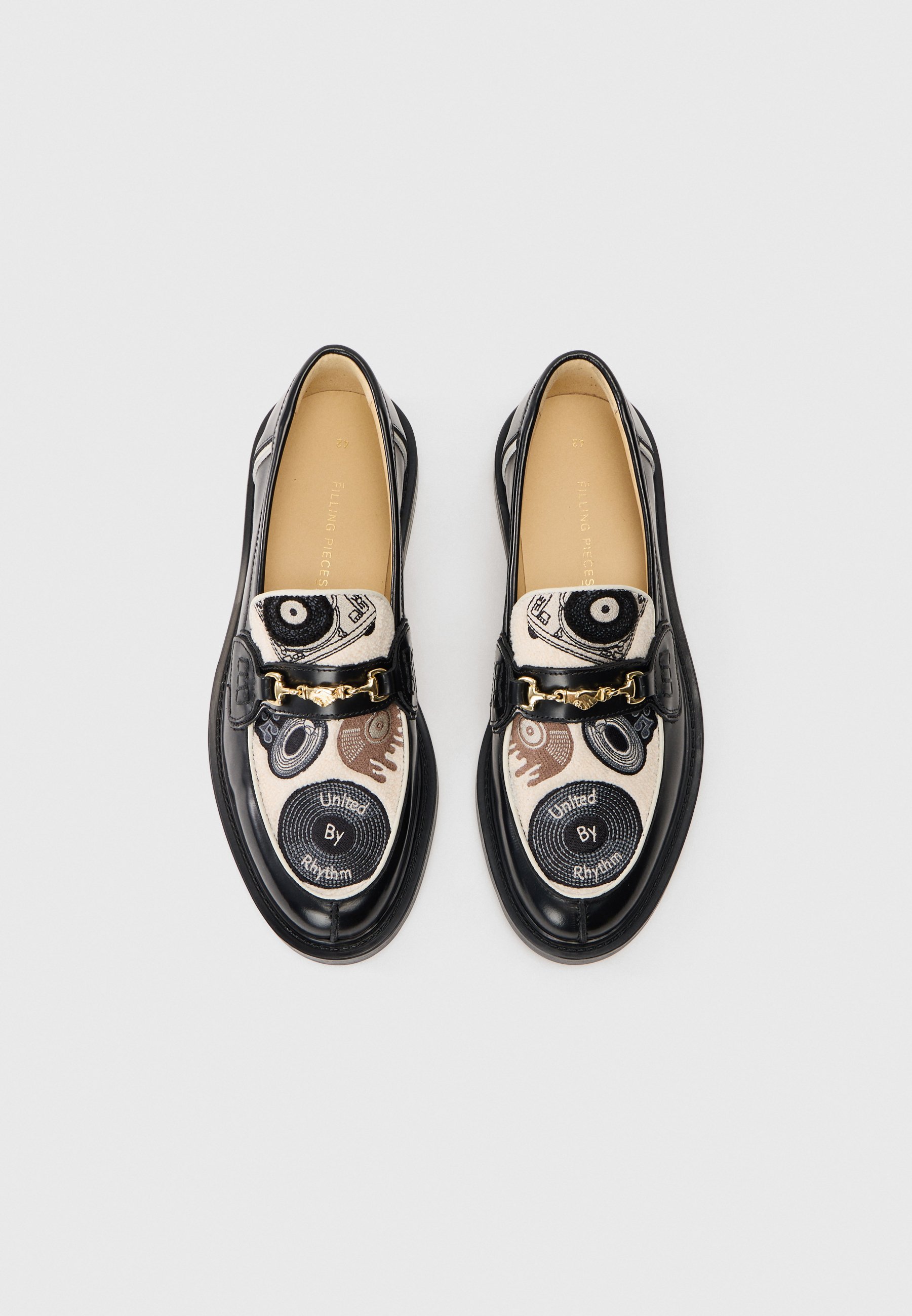 Instappers van Filling Pieces - zwart