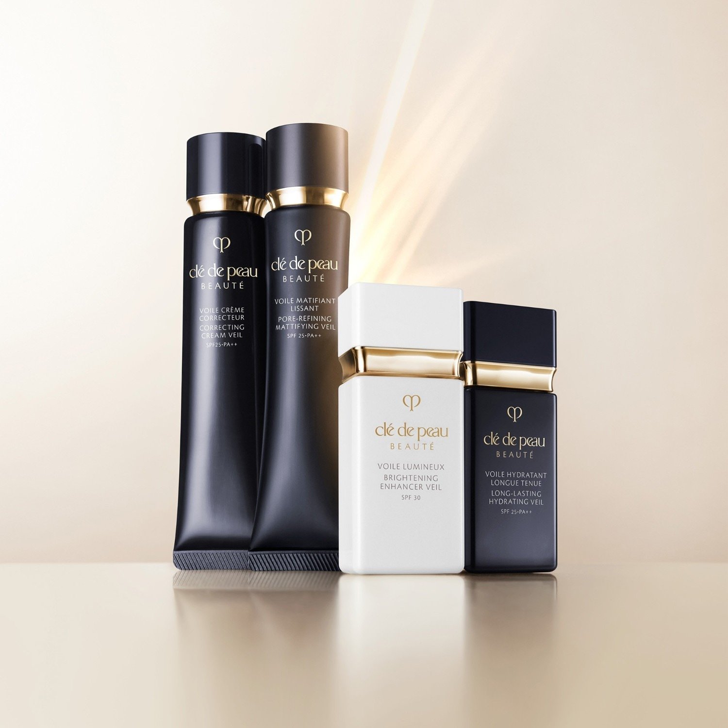 Clé de Peau Beauté Foundation ilgalaikis drėkinamasis šydas - 30 ml