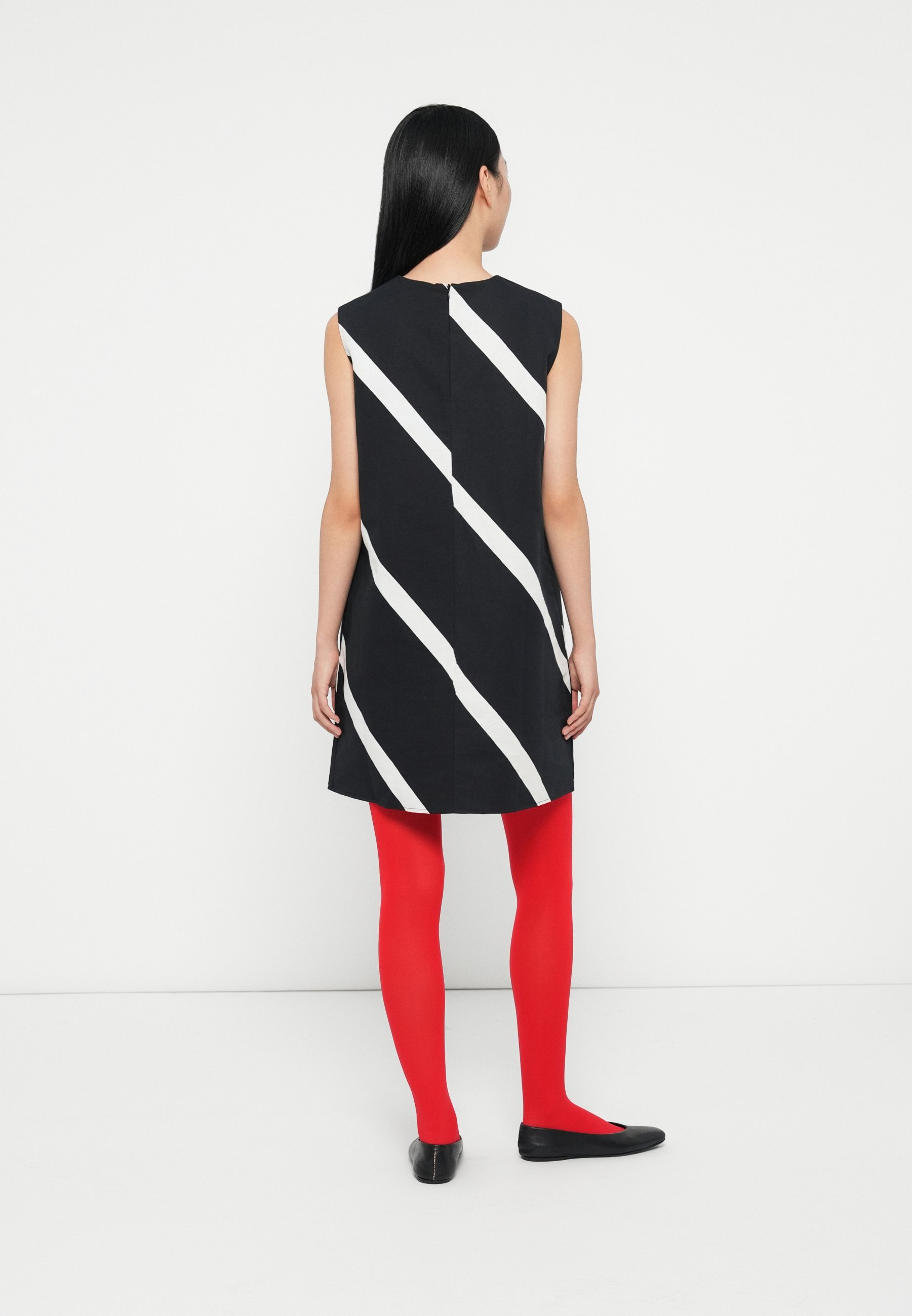Marimekko SOPIVA BASSO - Vestido de festa / Vestido de festa - preto/off-white