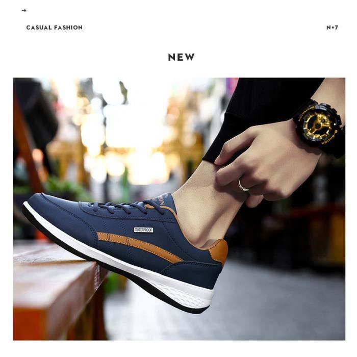 Zapatillas deportivas casuales para hombre, estilo plano y moderno, color liso.