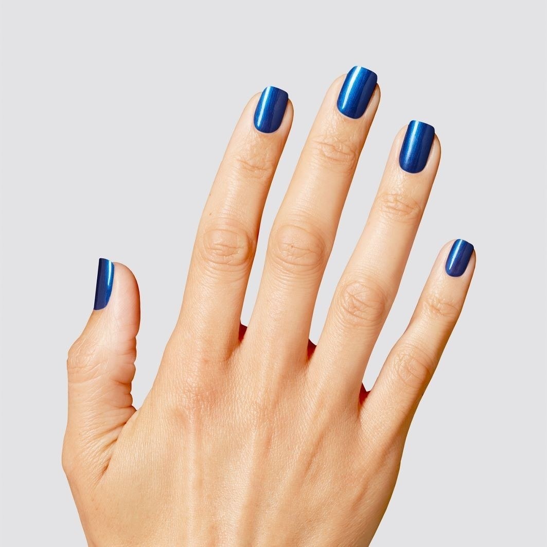 OPI nagu laka Infinite Shine Holiday 2025 – Pietiekami labs, lai ārstētu – 15 ml