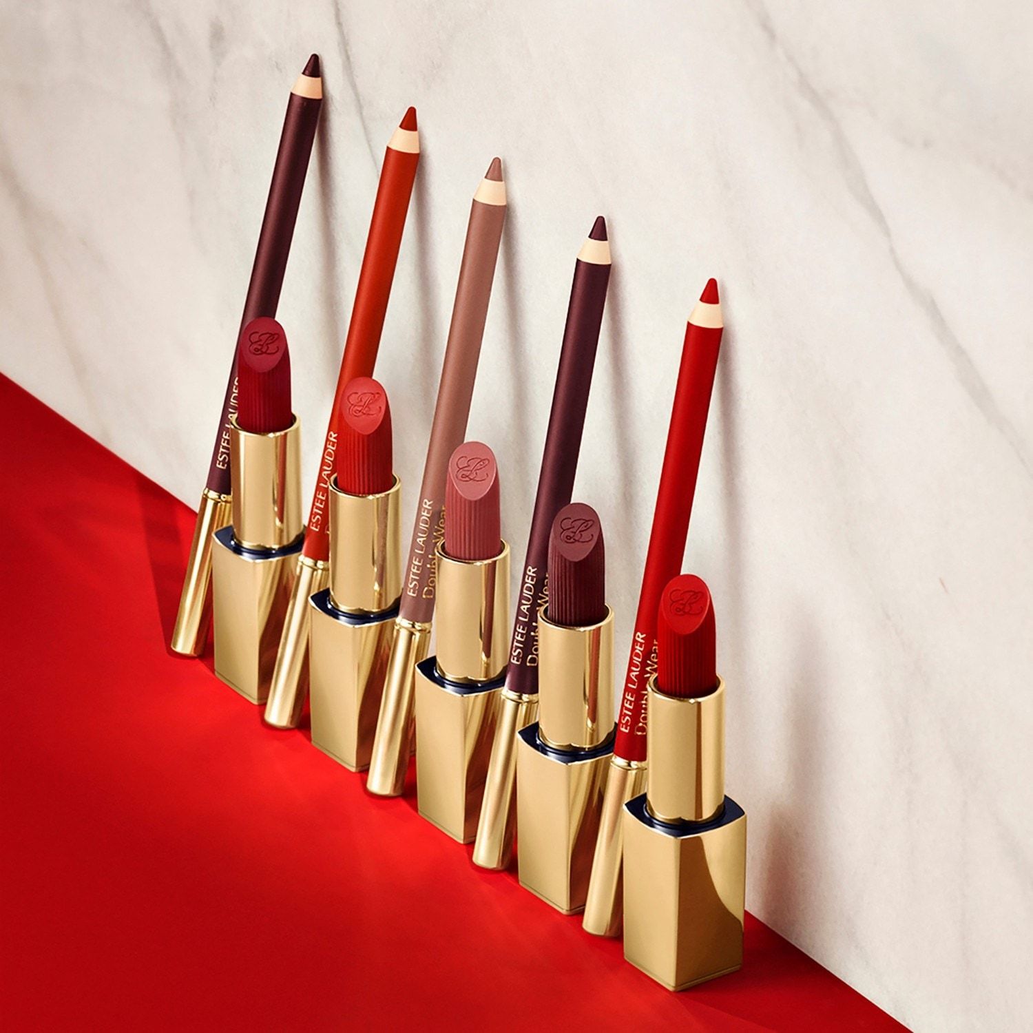 Estée Lauder Pure Color matēta lūpu krāsa - 3,5 g