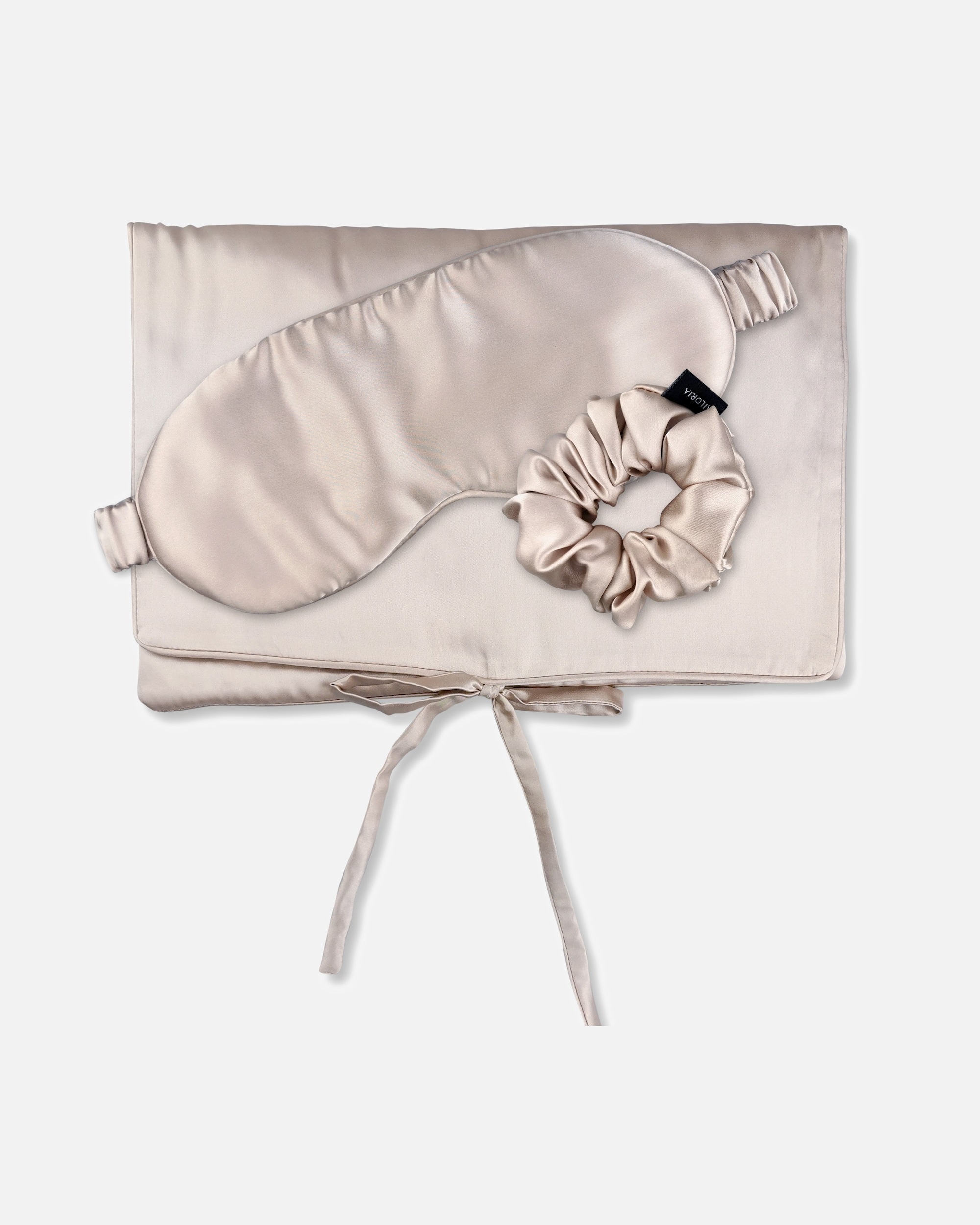 Ailoria Beauty M Putni set: Svilena torbica, Maska za spavanje i Gumica za kosu - 1 komad