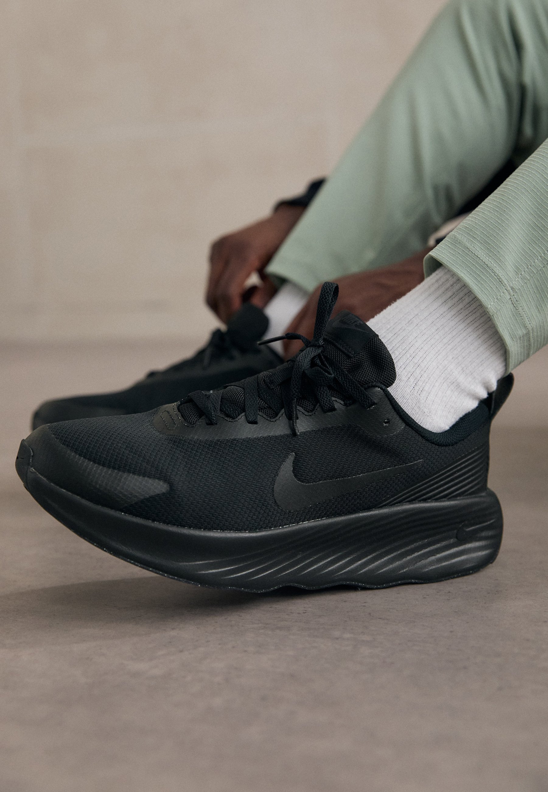 Nike Performance PROMINA - Wandelschoenen - zwart/donker rookgrijs/grijs