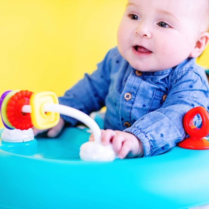 BRIGHT STARTS Sammenleggbar gåstol - Safari - Interaktive leker, justerbar høyde, babygave 6M+