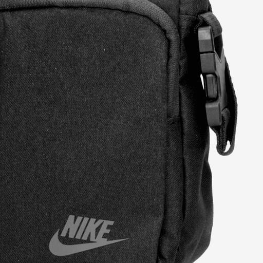  Nike Elemental