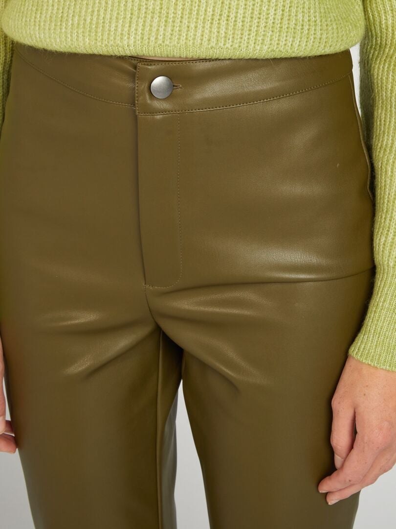 Spodnie dzwony ze sztucznej skóry – khaki