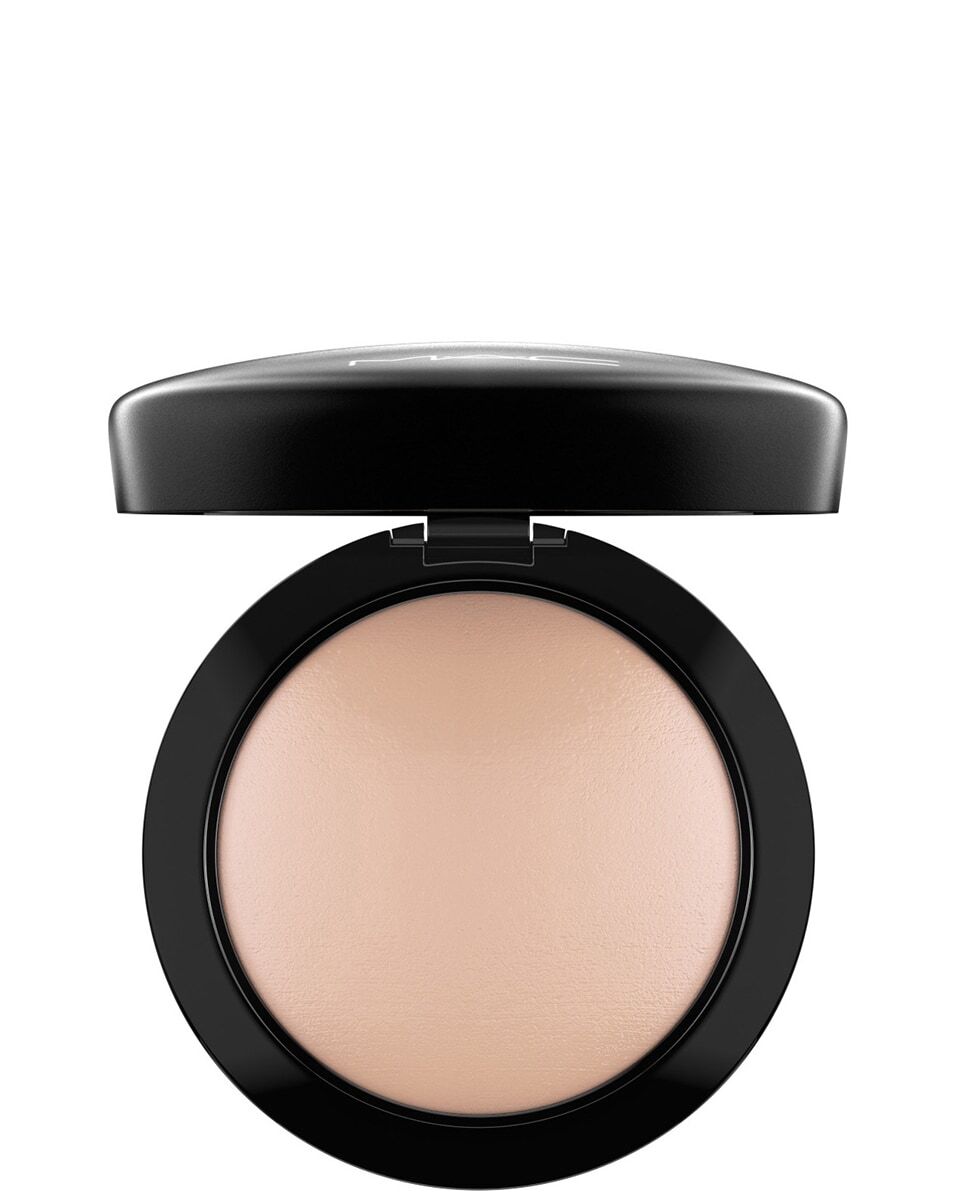 Poudre illuminatrice naturelle MAC Mineralize Skinfinish - Couvrance transparente - Contouring
