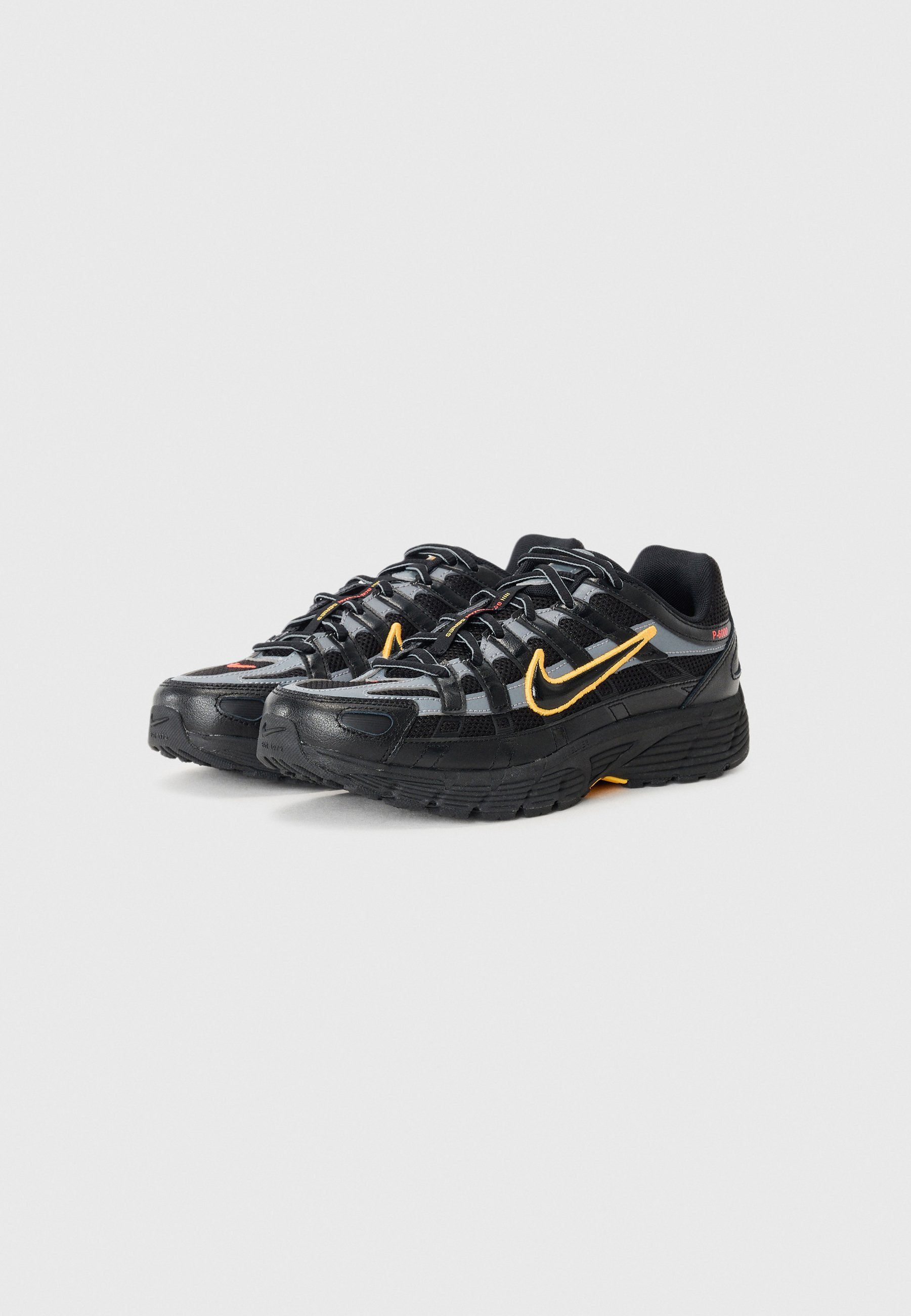 Nike Sportswear P 6000 UNISEX - Sneakers - zwart/laseroranje/felrood/koelgrijs
