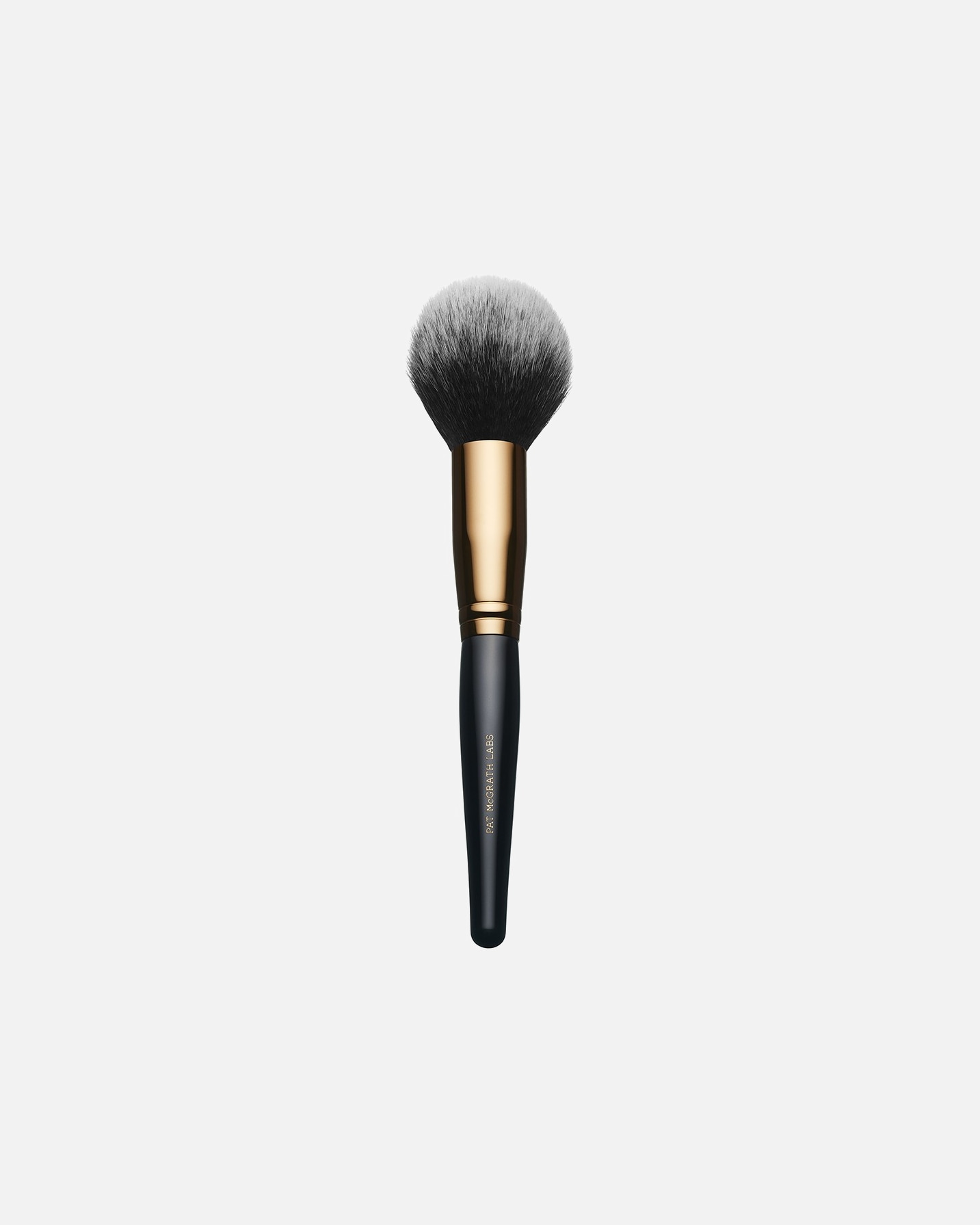 Pinceau à poudre Skin Fetish de Pat McGrath Labs : Pinceau à poudre Sublime Perfection – 1 pièce