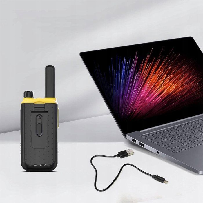 BF-T17 – Walkie-talkies – Paquete de 2 – 16 canales – Recargables por USB – Rojo y amarillo