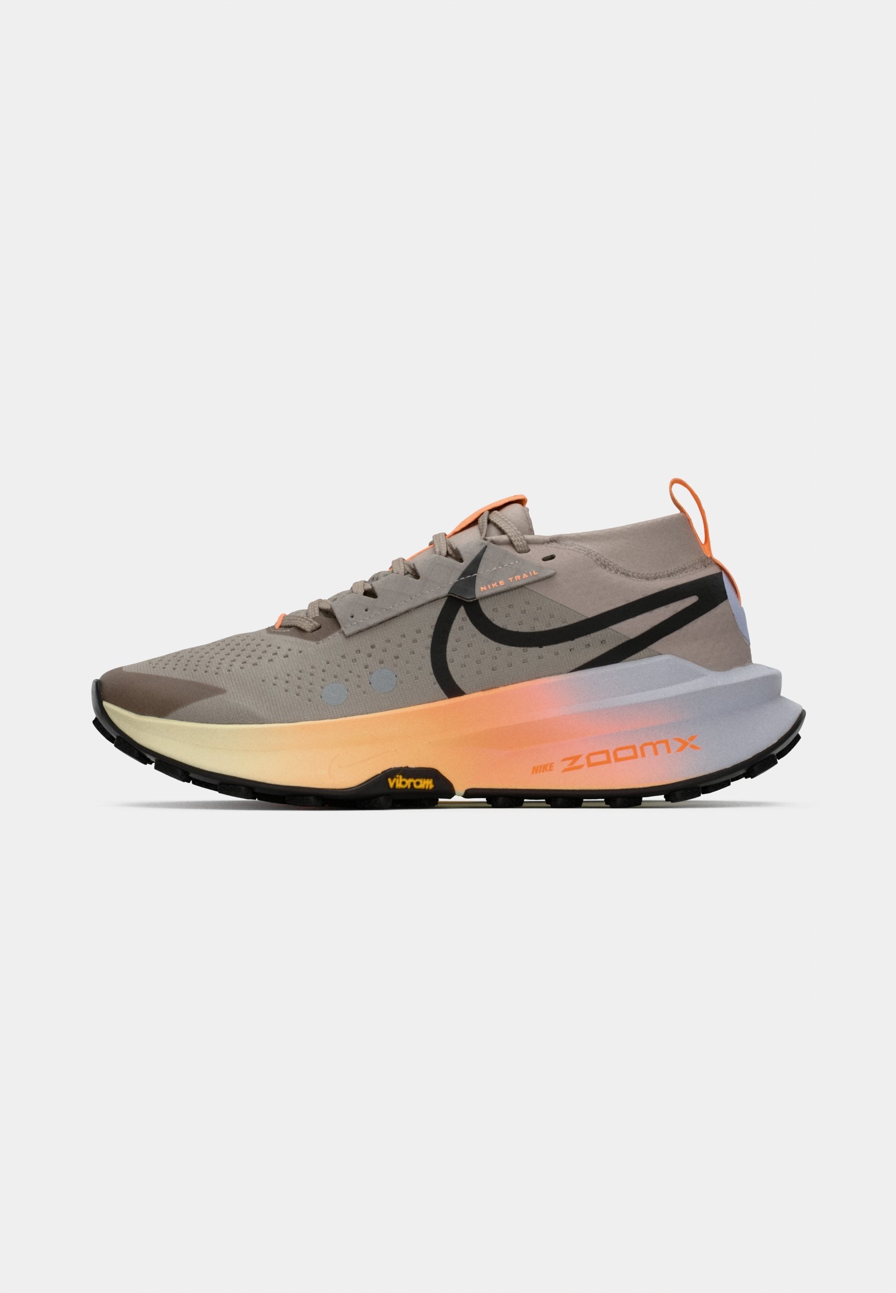 Nike Performance ZOOMX ZEGAMA 2 - Chaussures de trail - malt/noir/ghost/albâtre/orange pulse/orange vif