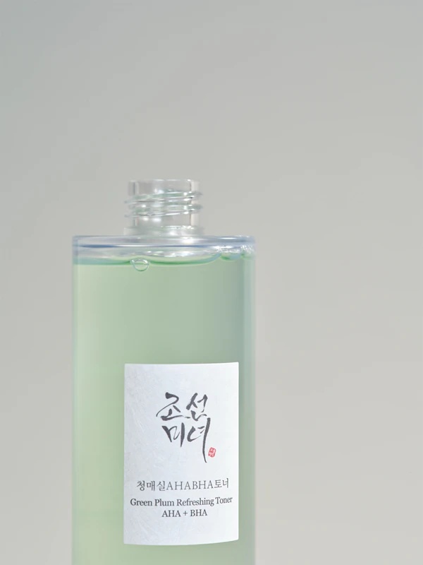 „Beauty of Joseon Green Plum“ gaivinantis AHA + BHA tonikas, švelniai šveičiamasis, skirtas kasdieniam naudojimui.