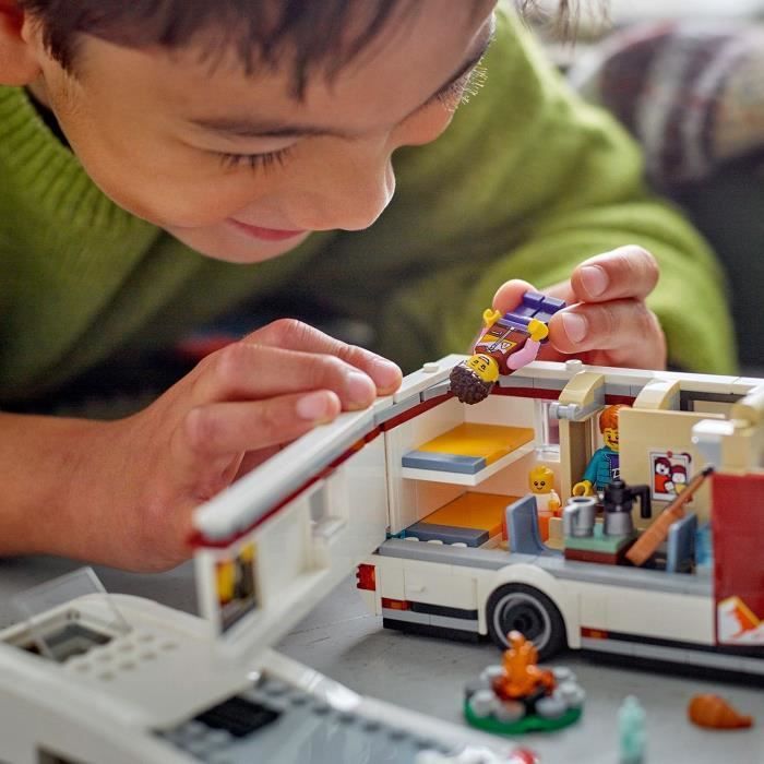 LEGO City 60454 Le camping-car d’aventures - Jeu de construction pour garçon dès 6 ans