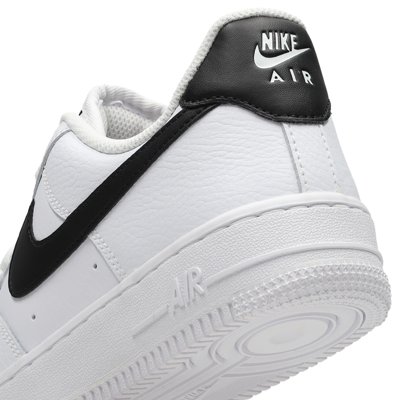 Nike Air Force 1 '07 Essential