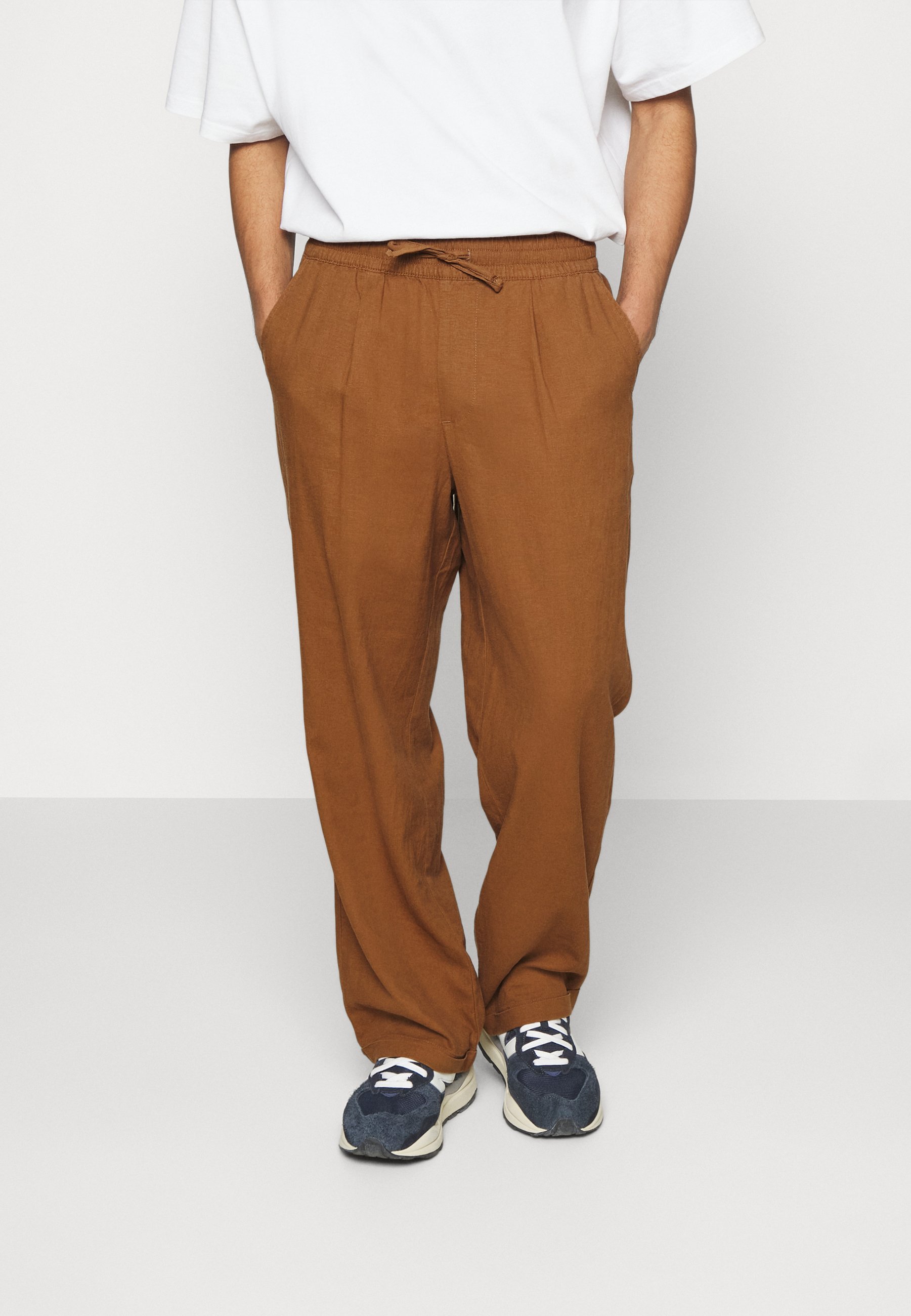 Pantalon de jogging Pier One en lin mélangé - marron