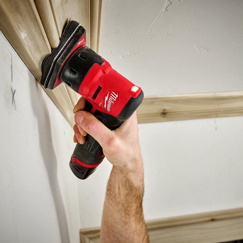 MILWAUKEE 12V FUEL™ Orbitális Csiszoló Precíziós Bőrmegmunkáláshoz M12FDSS0