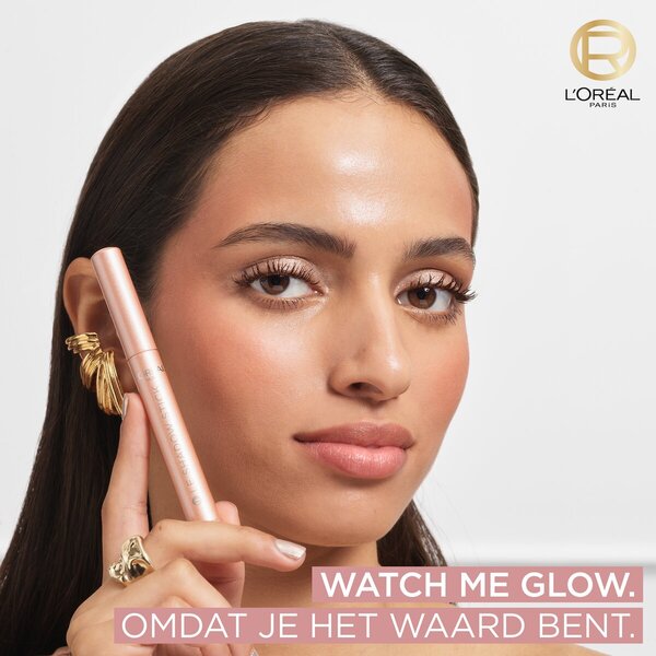 L'Oréal Paris 150 Captivating Sepia Le Shadow Stick<br>