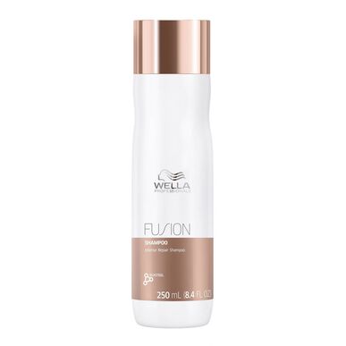 Wella Professionals Fusion Intense Repair Shampoo for skadet hår