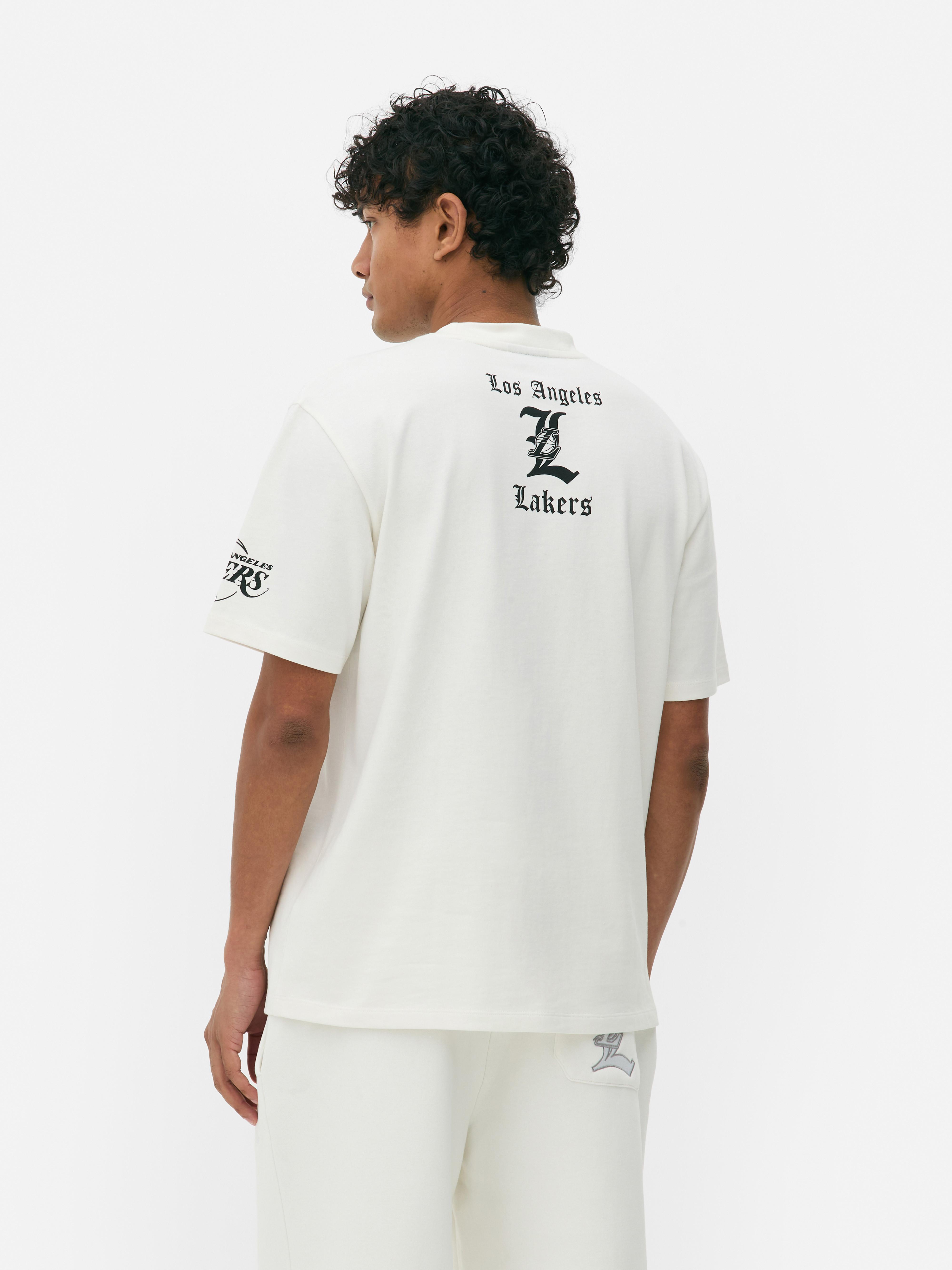 NBA LA Lakers Print-T-Shirt Holen Sie sich dieses sportliche T-Shirt mit Allover-Print der NBA LA Lakers