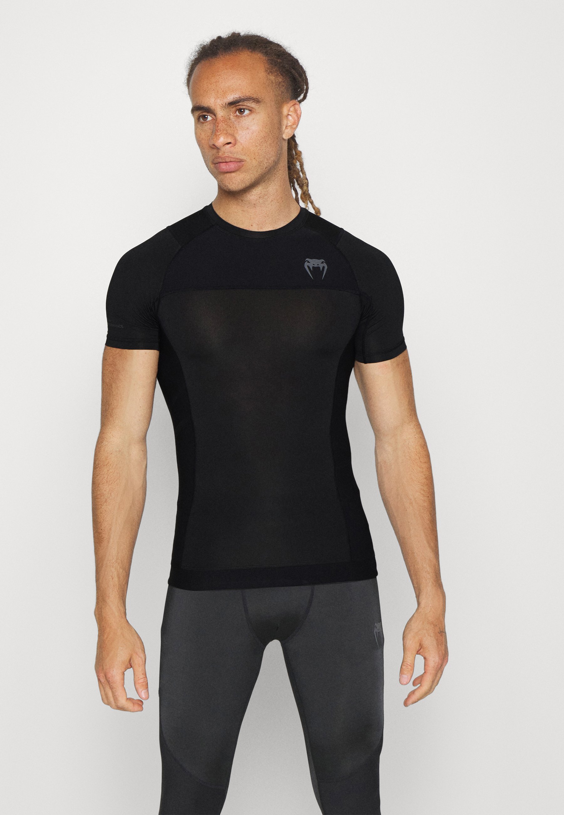 Venum AIR RASHGUARDS - Bedrucktes T-Shirt - Schwarz
