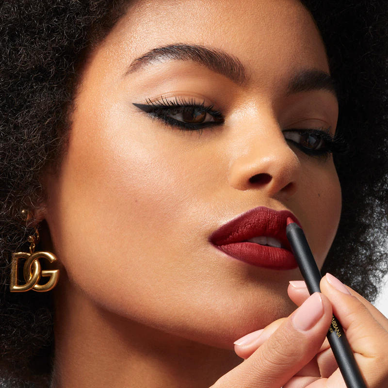 Lápis labial Dolce&Gabbana Classic My Lip Overliner com pincel