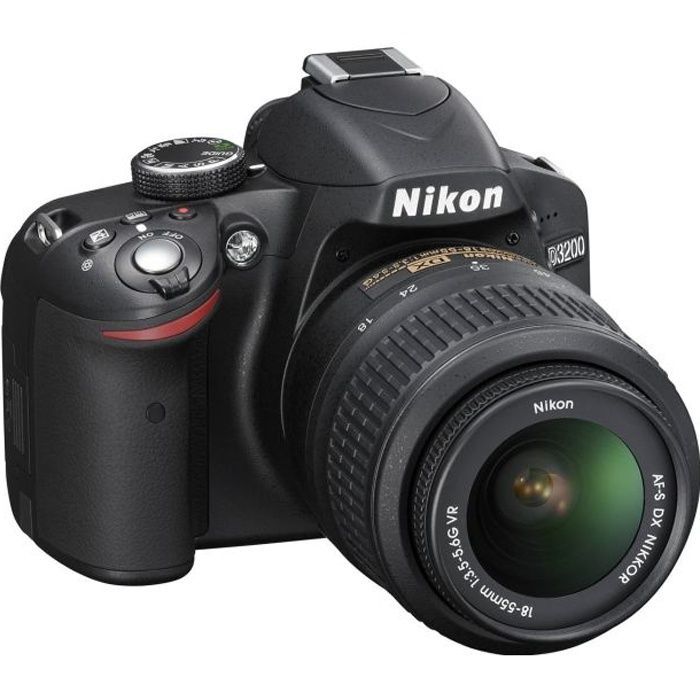 Nikon D3200 Reflex + obiettivo AF-S VR DX 18-55mm