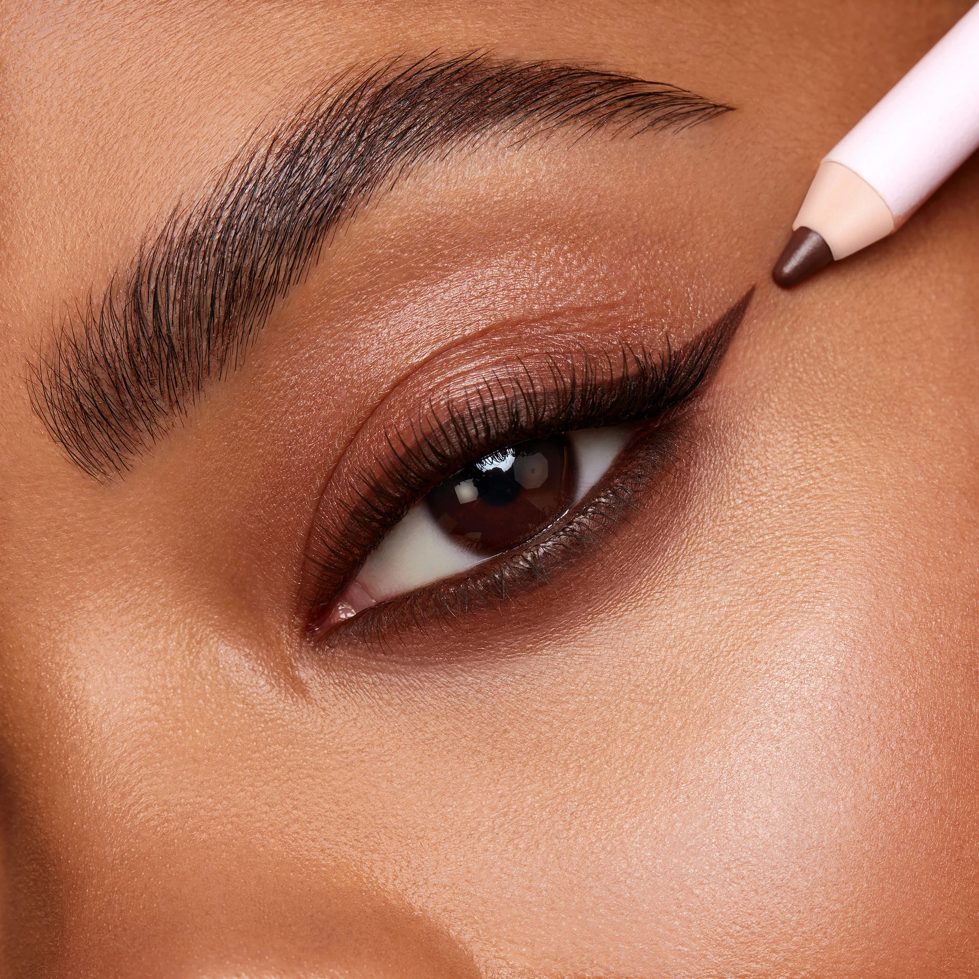 Gél Szemceruza Pencil 4 Matt Barna - Kylie By Kylie Jenner