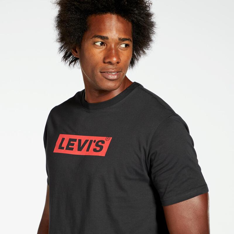  Levi's T-shirt