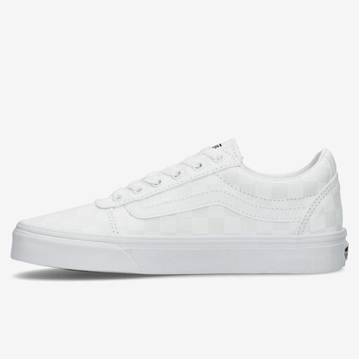 Vans Ward šachmatų lentoje