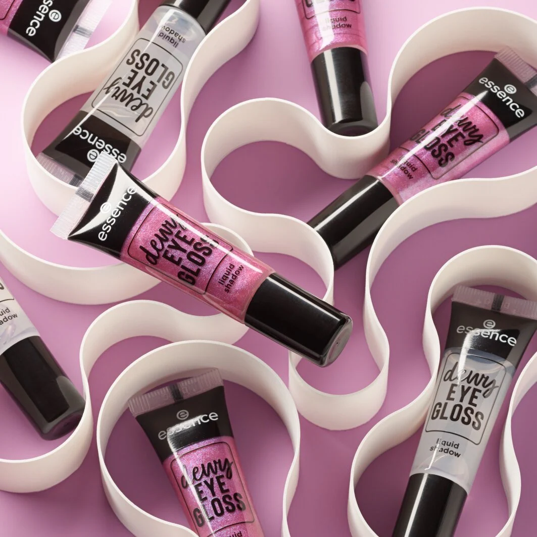 Essence Dewy Eye Gloss