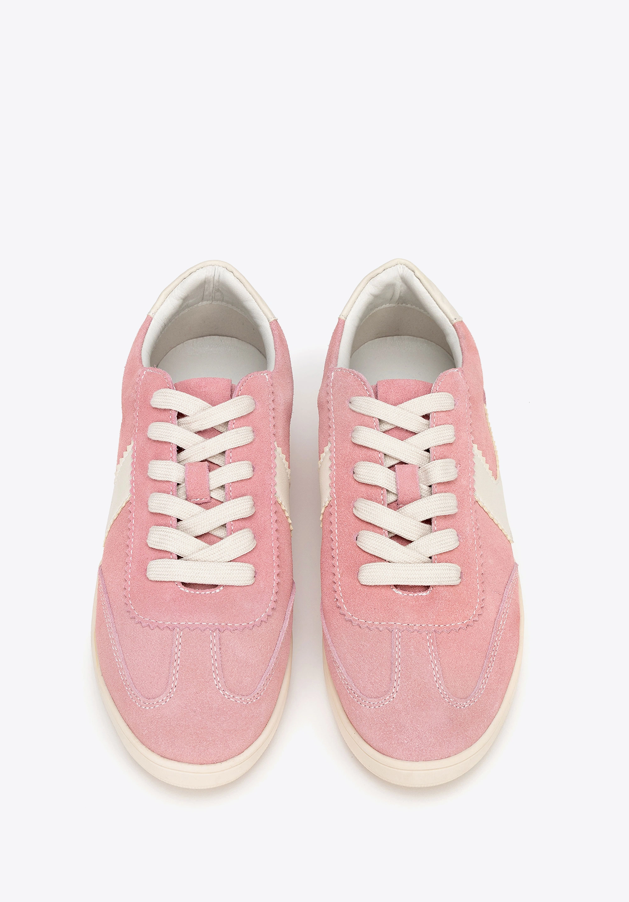 Zamszowe sneakersy z kontrastowymi wstawkami z ekoskóry różowo - białe