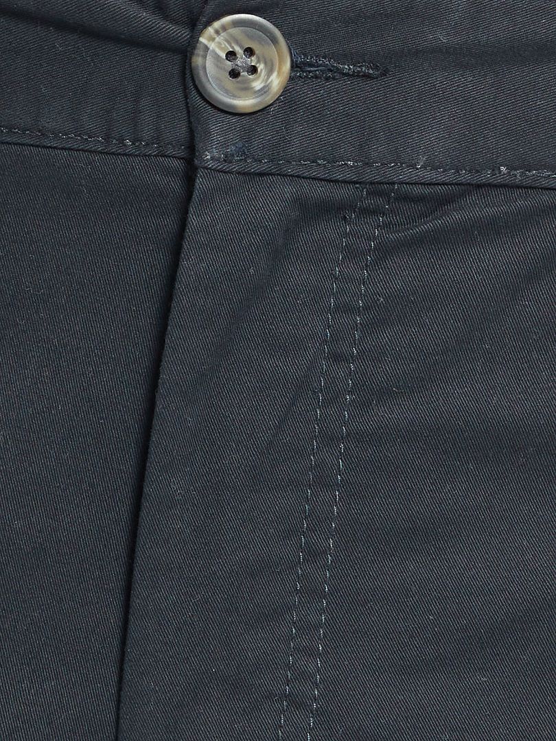 Calça chino reta L30 - Preta