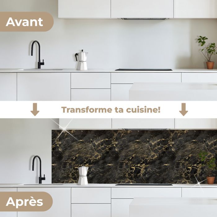 Rivestimento paraschizzi per cucina KitchenYeah, motivo marmo nero e oro.