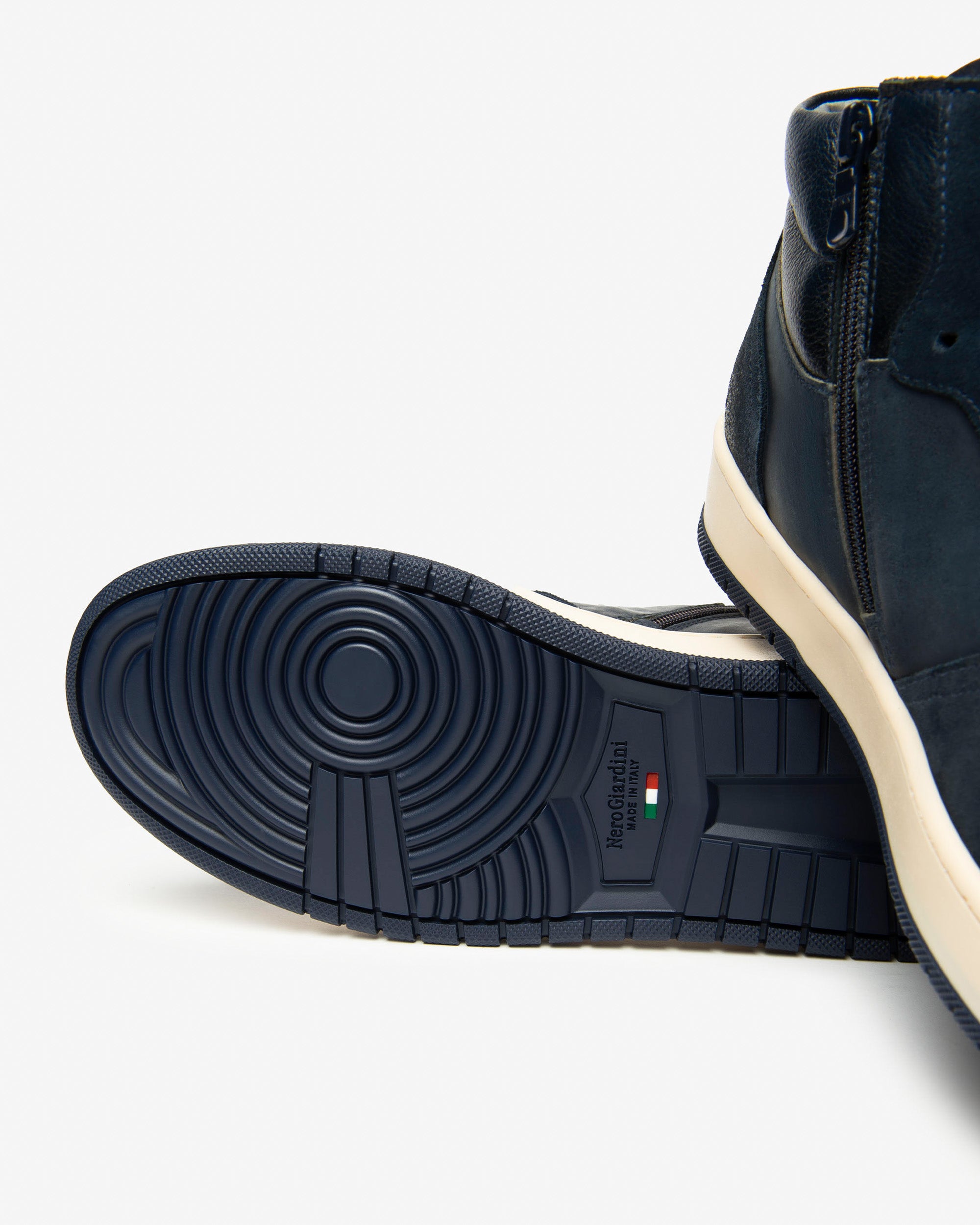  Herren-Sneaker mit hohem Schaft aus Leder und Wildleder