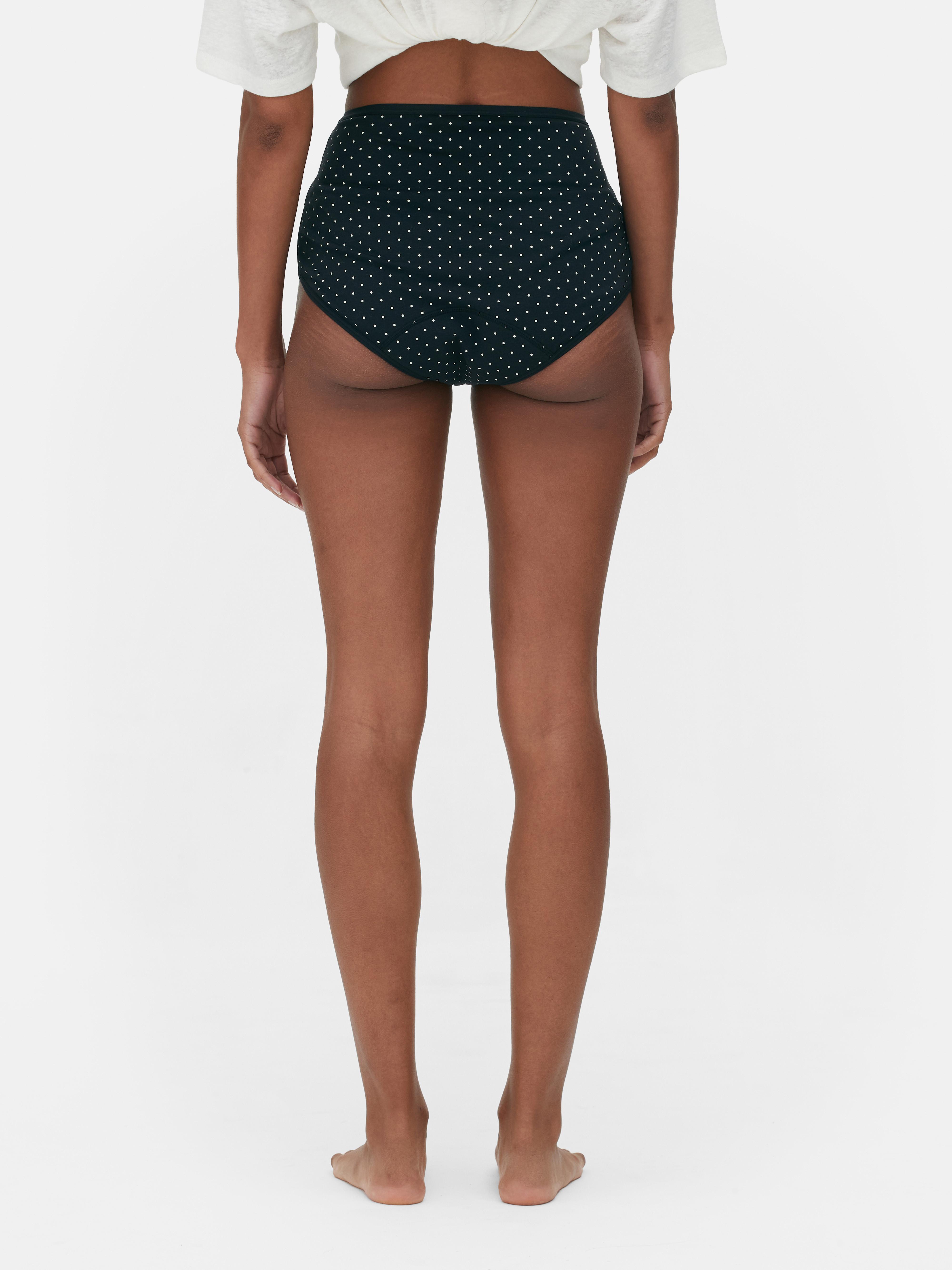 Menstruationsslips mit hohem Bund, 3er-Set. Fühlen Sie sich wohl und stilvoll in diesen Slips mit hohem Bund in drei Designs Ihrer Wahl.