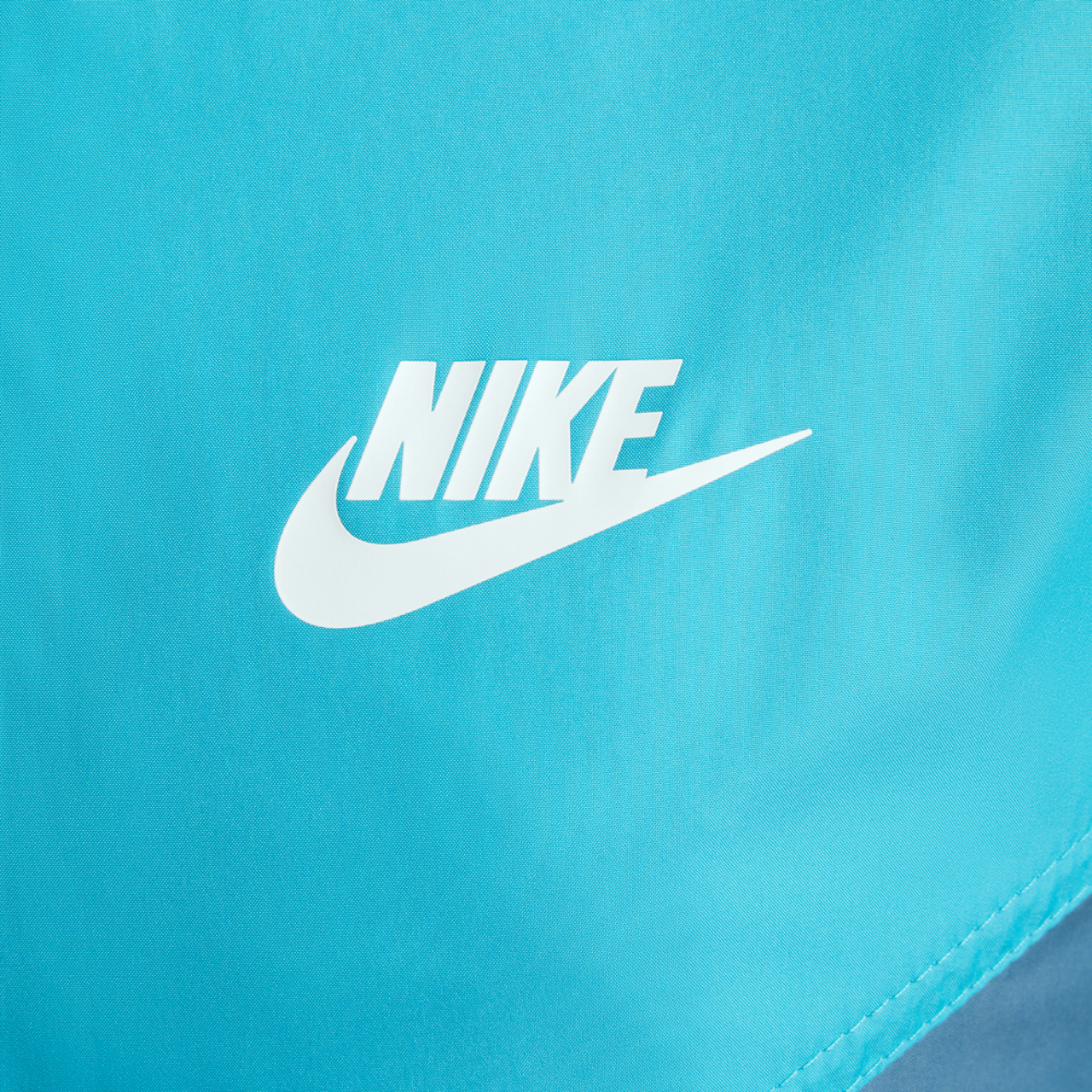 Nike Repellent Windrunner