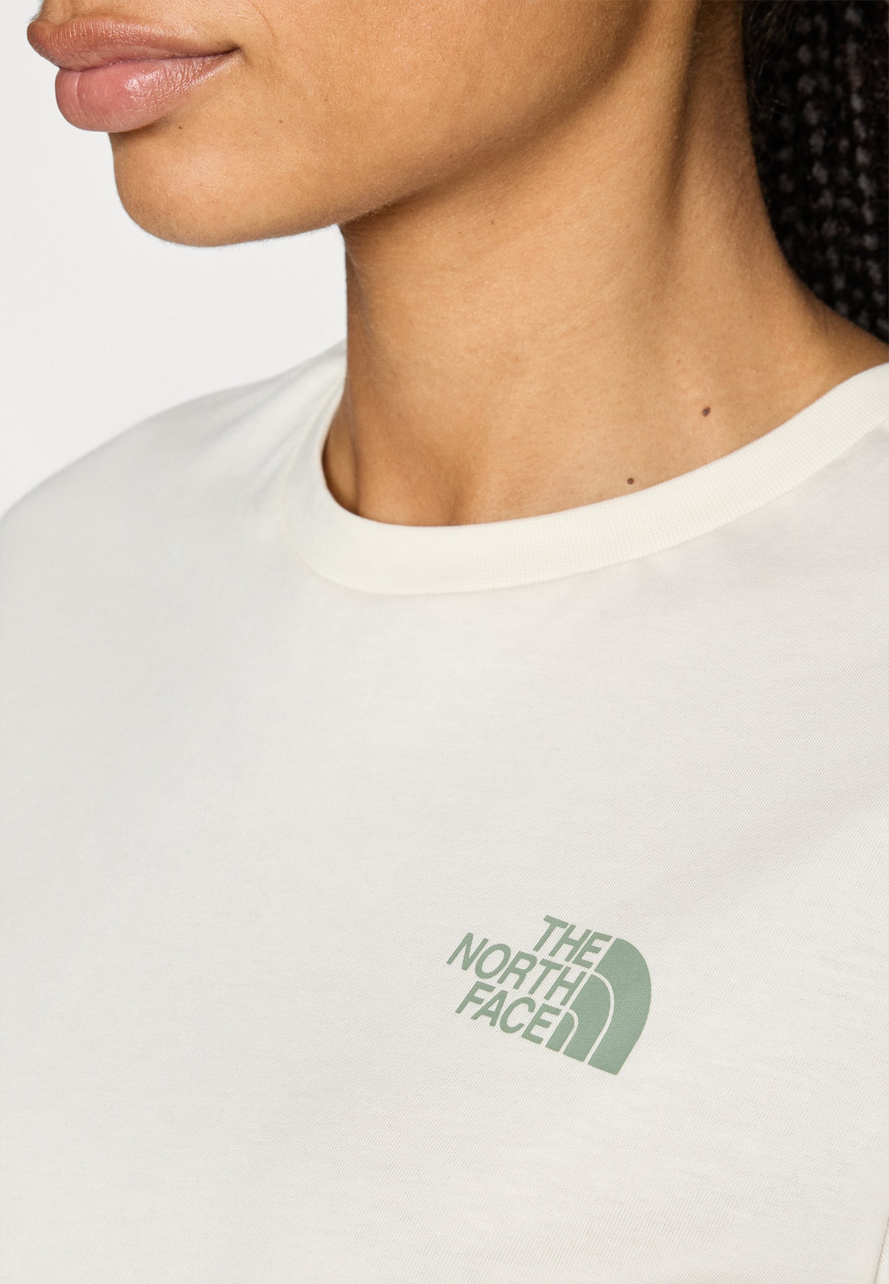 The North Face BOX RELAXED TEE - T-shirt met print - wit duin/leisteenmos