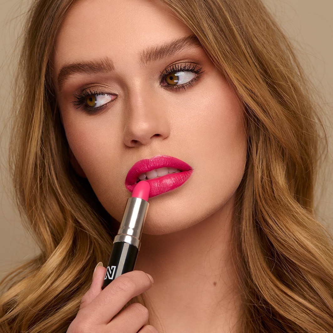N BEAUTY lūpų dažai, ilgai išliekantys, matiniai – 4,5 g