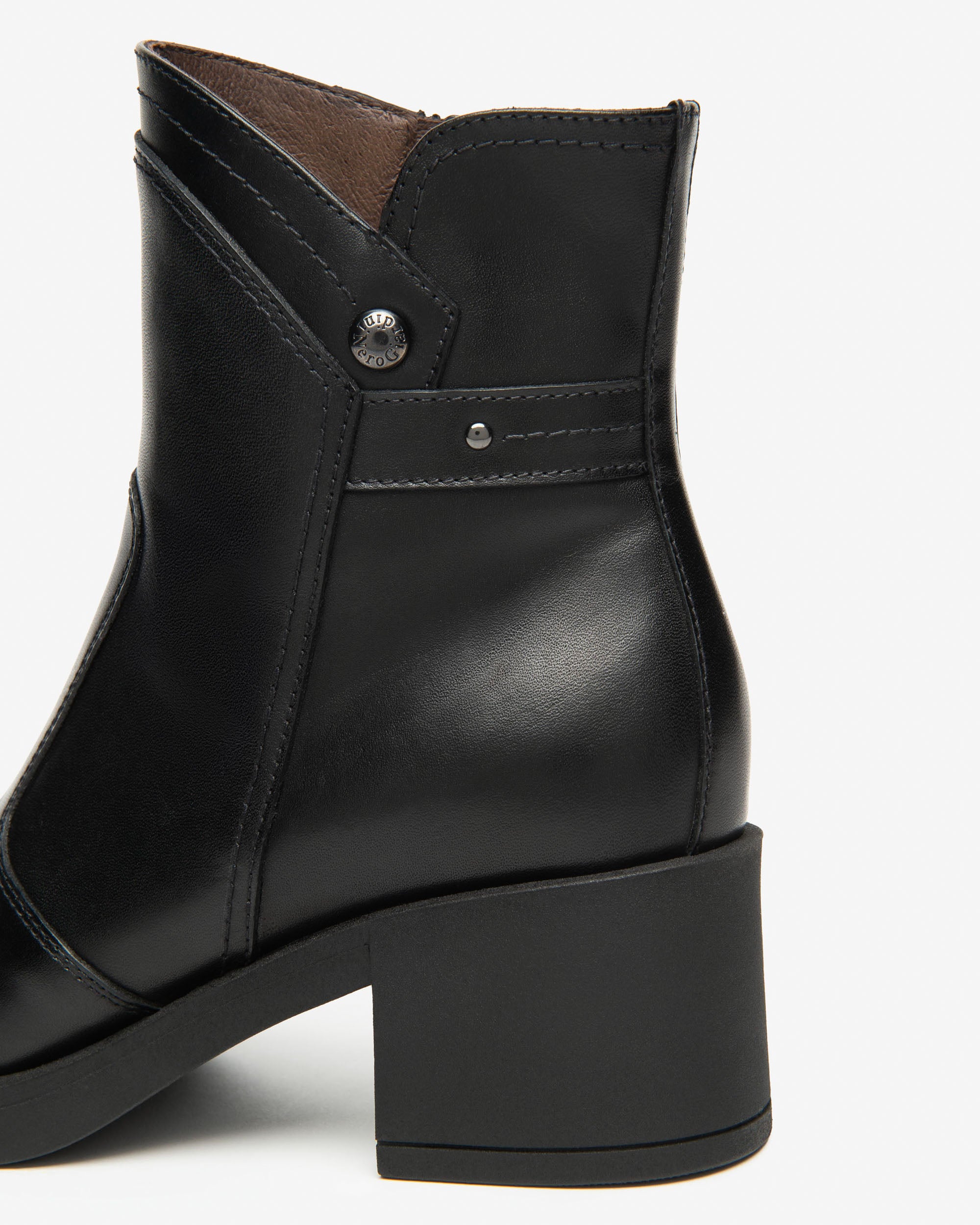  Damen-Ankle-Boots aus Leder