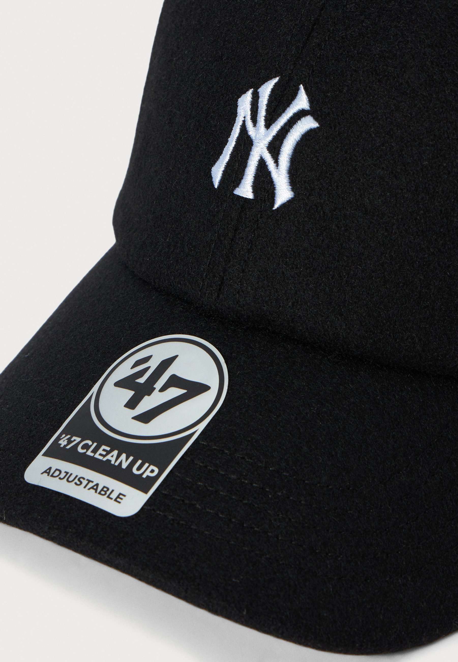 '47 Caps