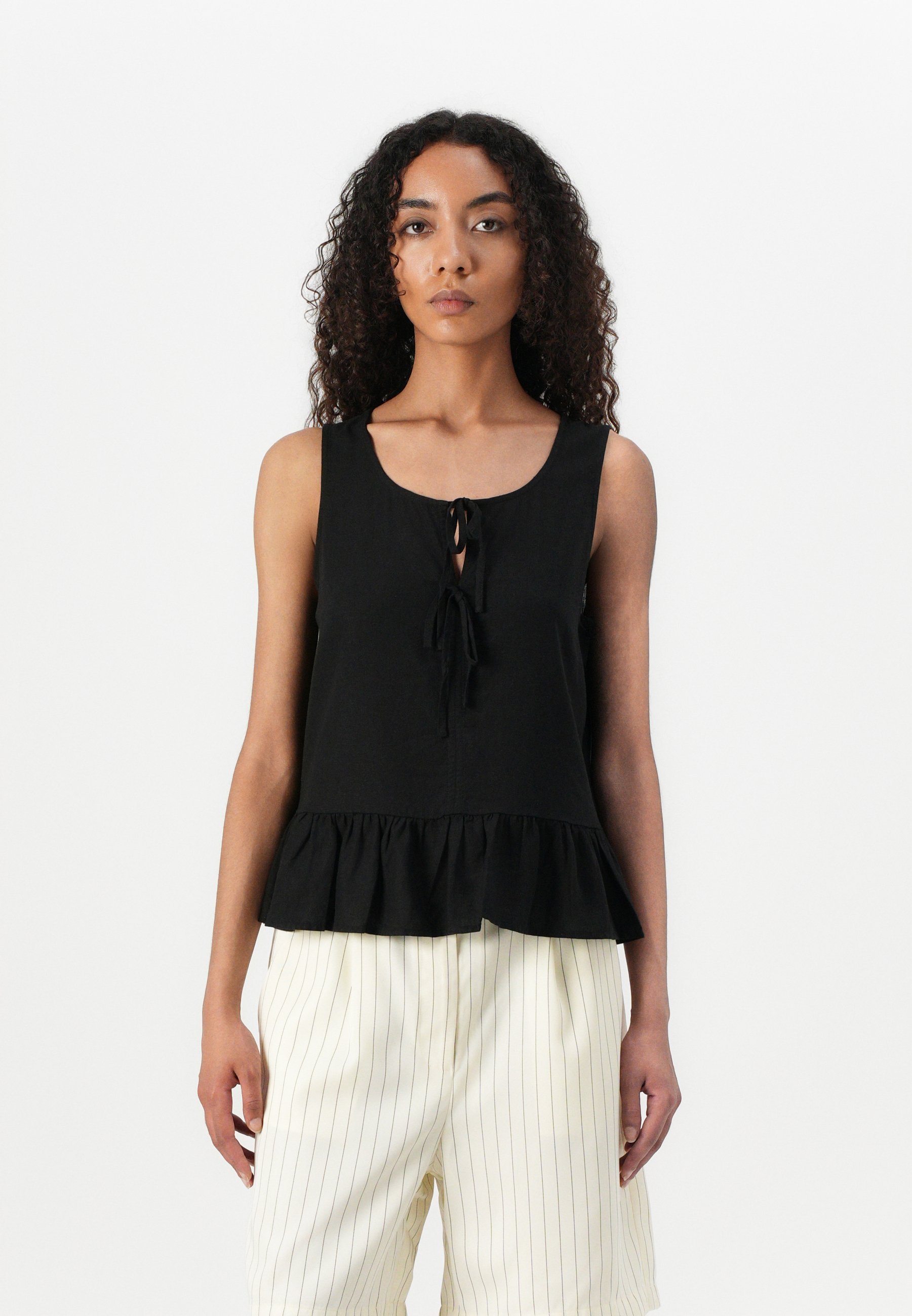TOM TAILOR džinsu maisījums ar bantītēm - Topiņš - tumši melns