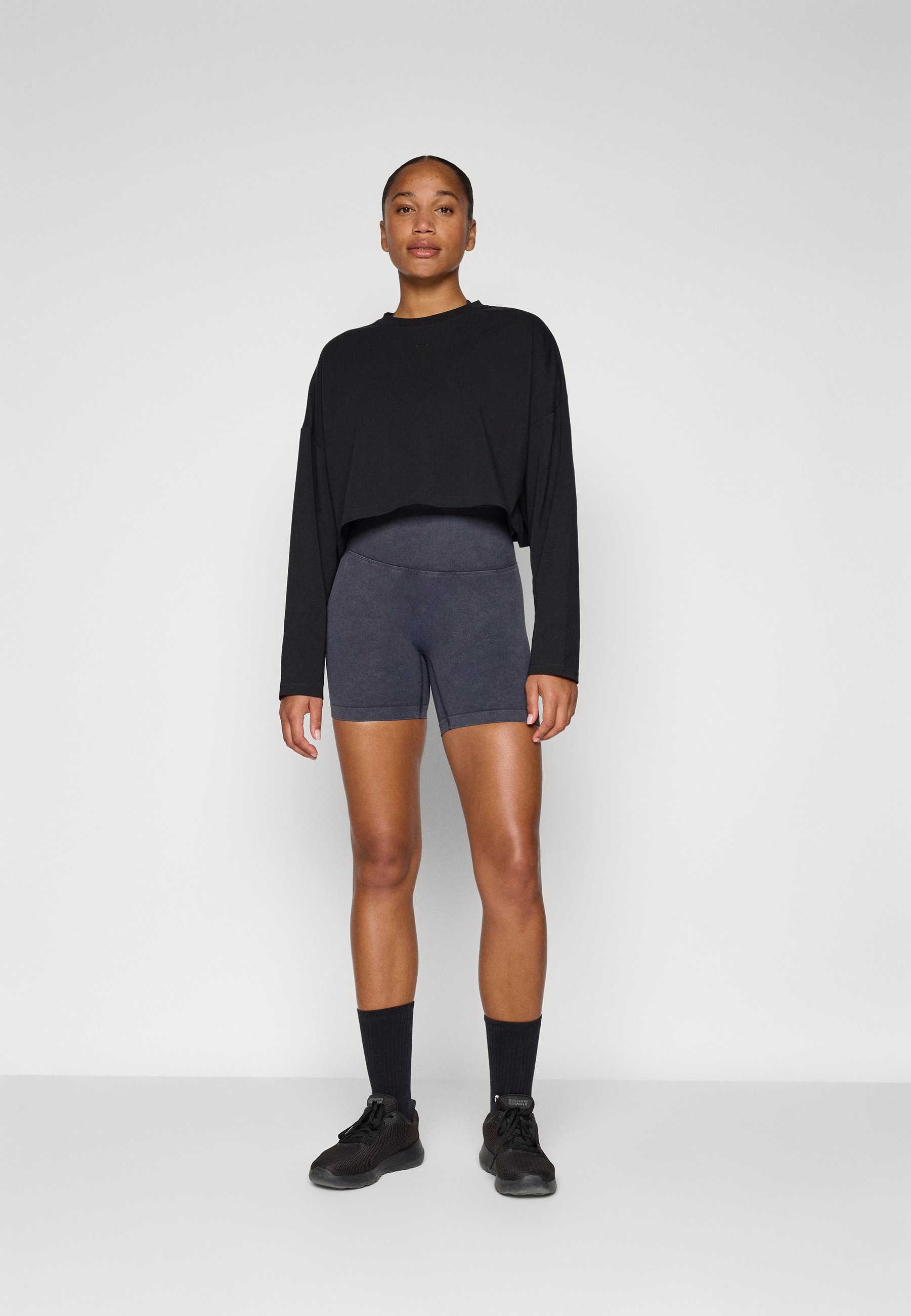Stronger WASHED CORPED LONG SLEEVE - Top a maniche lunghe - nero