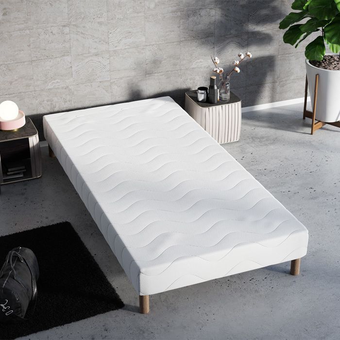 Sommier Tapissier FIRST 90x190 cm, 12 lattes pin massif, pieds offerts, hauteur 30 cm, fabrication française, tissu anti-acariens