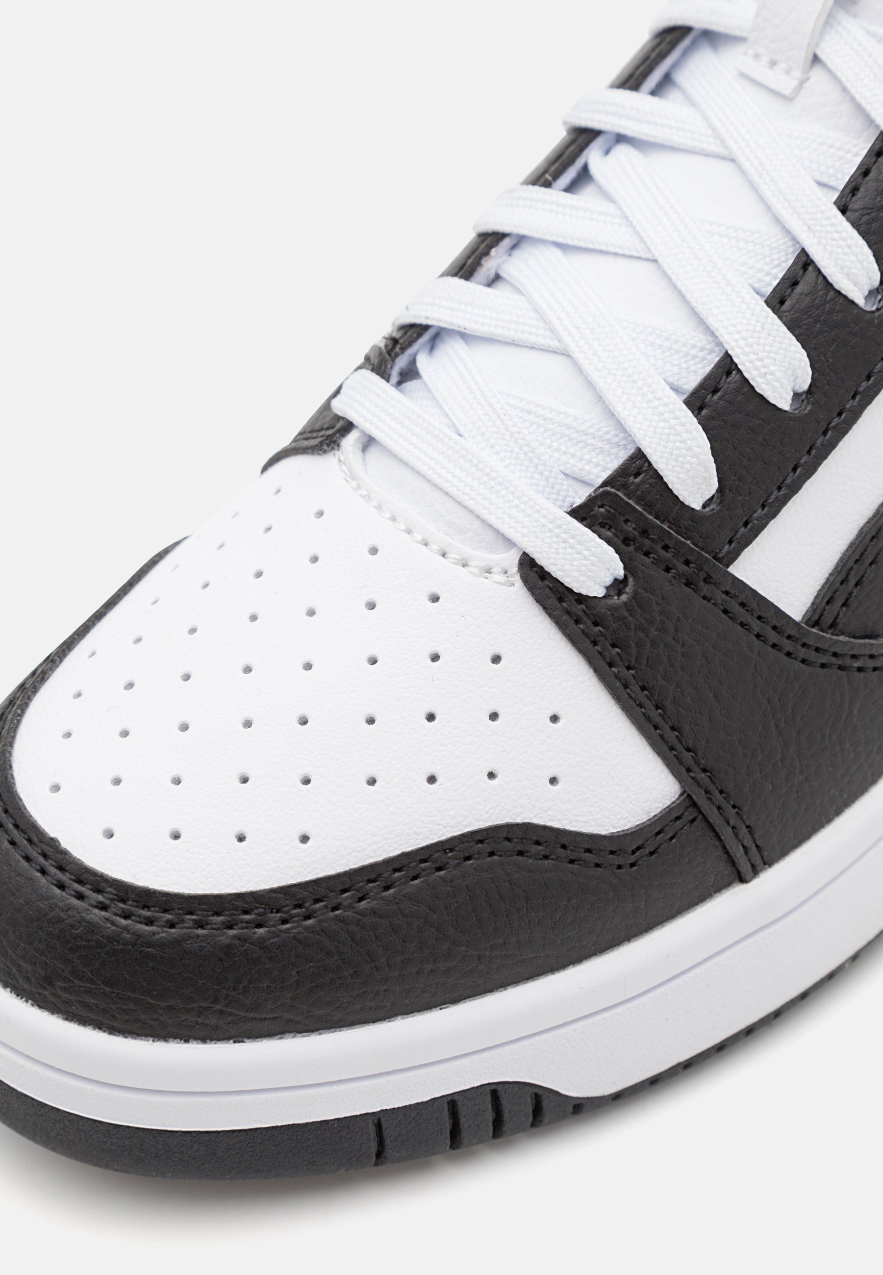 Puma REBOUND V6 MID JR - Teniși cu talpă înaltă - alb/negru/gri shadow