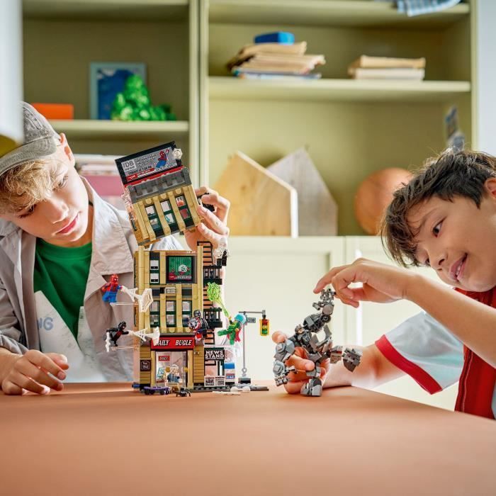 LEGO | Marvel 76342 Spider-Man contro Mysterio: The Daily Bugle - Giocattolo per bambini dai 10 anni in su - Robot