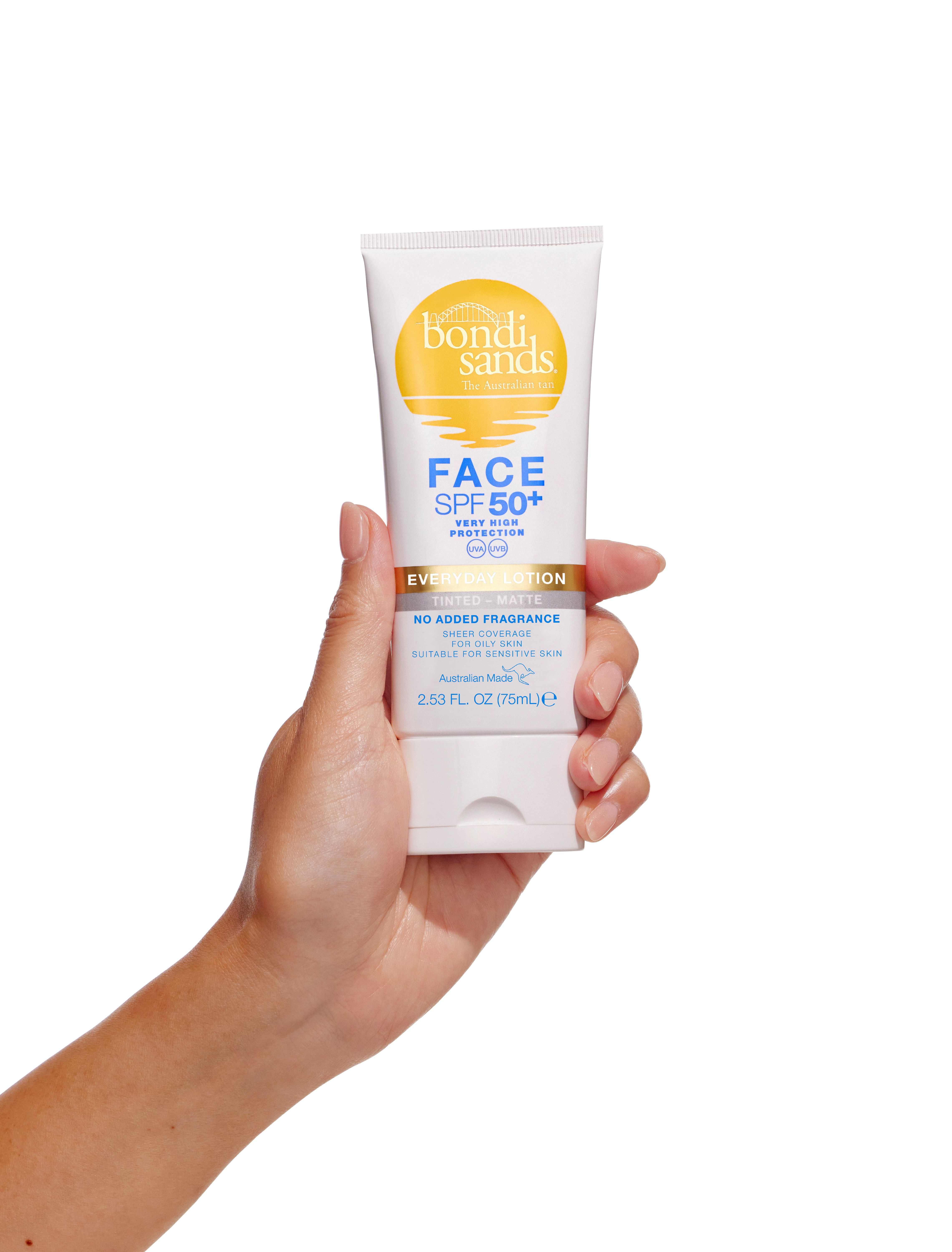 Мат тонирани лосион за лице без мириса са SPF 50 Заштита лица