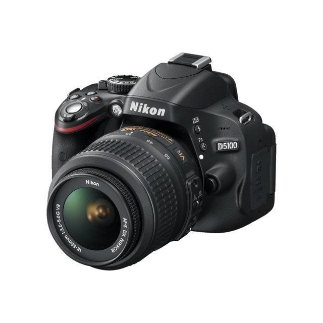 NIKON D5100 + obiettivo AF-S VR DX 18-55mm
