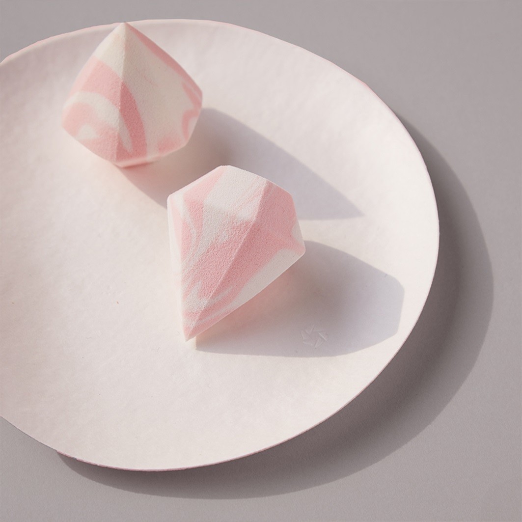Dear Dahlia marble multi-blender